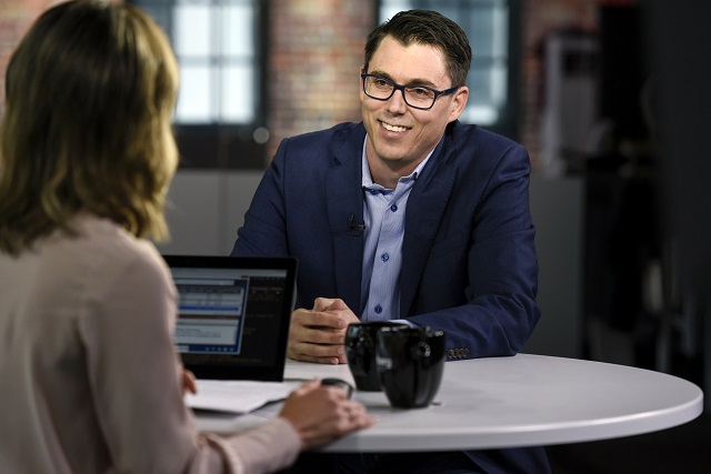 Cổ phiếu giảm mạnh, CEO hãng xe điện Rivian rớt khỏi danh sách tỷ phú - Ảnh 1. Cổ phiếu giảm mạnh, CEO hãng xe điện Rivian rớt khỏi danh sách tỷ phú - Ảnh 1.